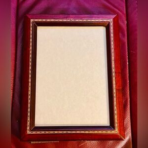 Handcrafted picture frame made in Thailand inlaid pattern at edges 6 1/2 x 8 1/2